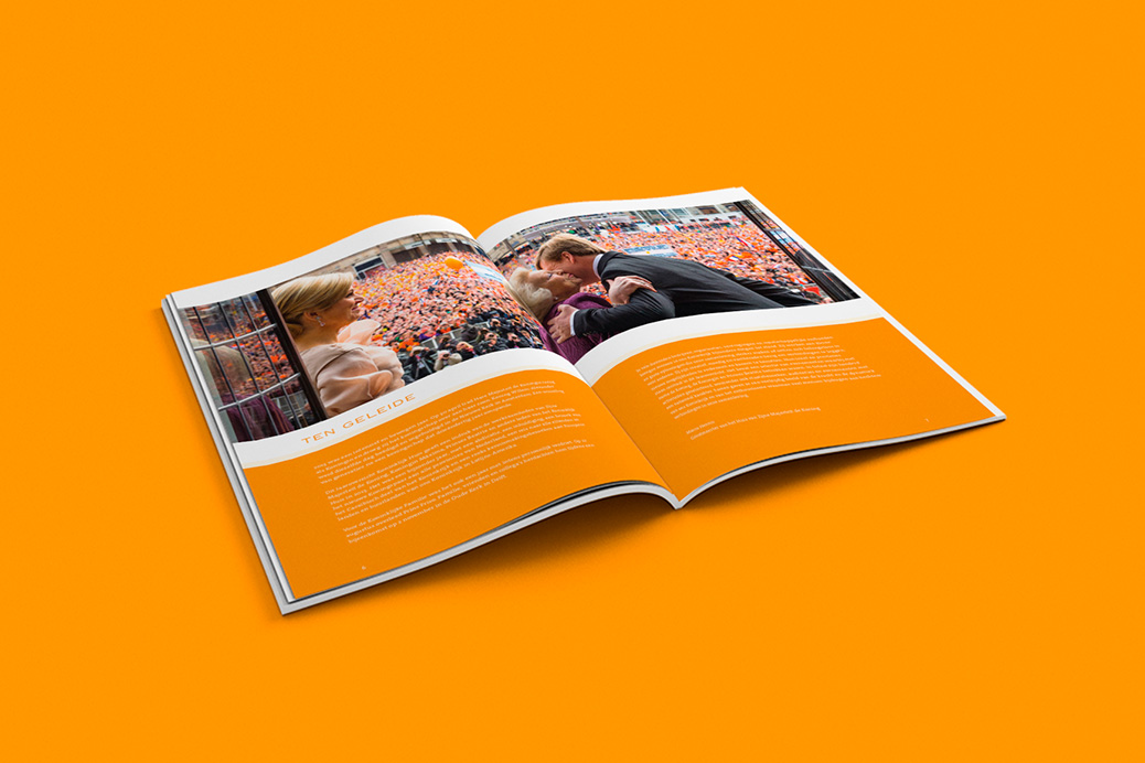 het koninklijk huis annual report brochure spread